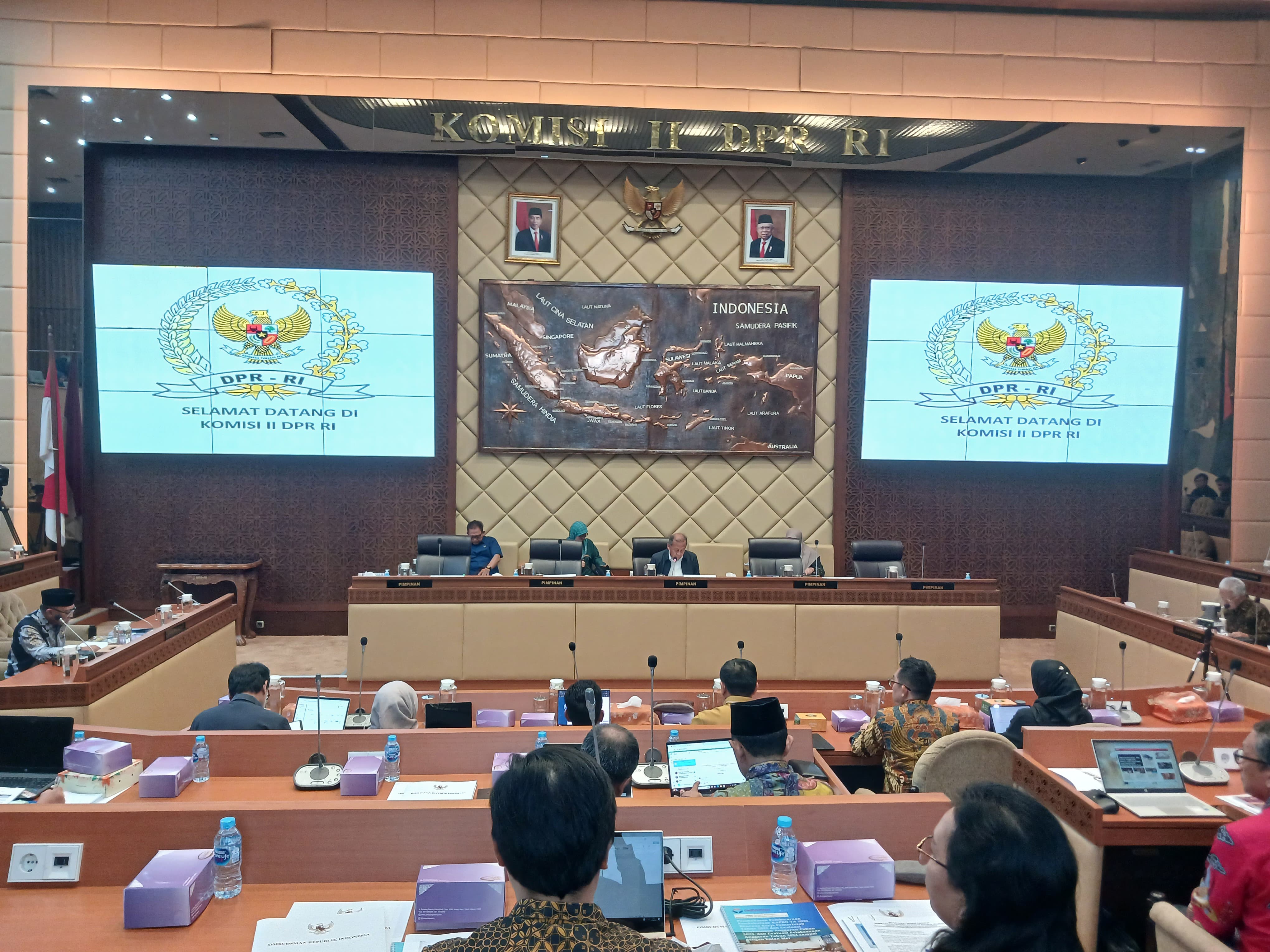 Komisi II DPR RI Rapat Kerja dan Rapat Dengar Pendapat (RDP) dengan Menpan RB, BKN, dan KASN