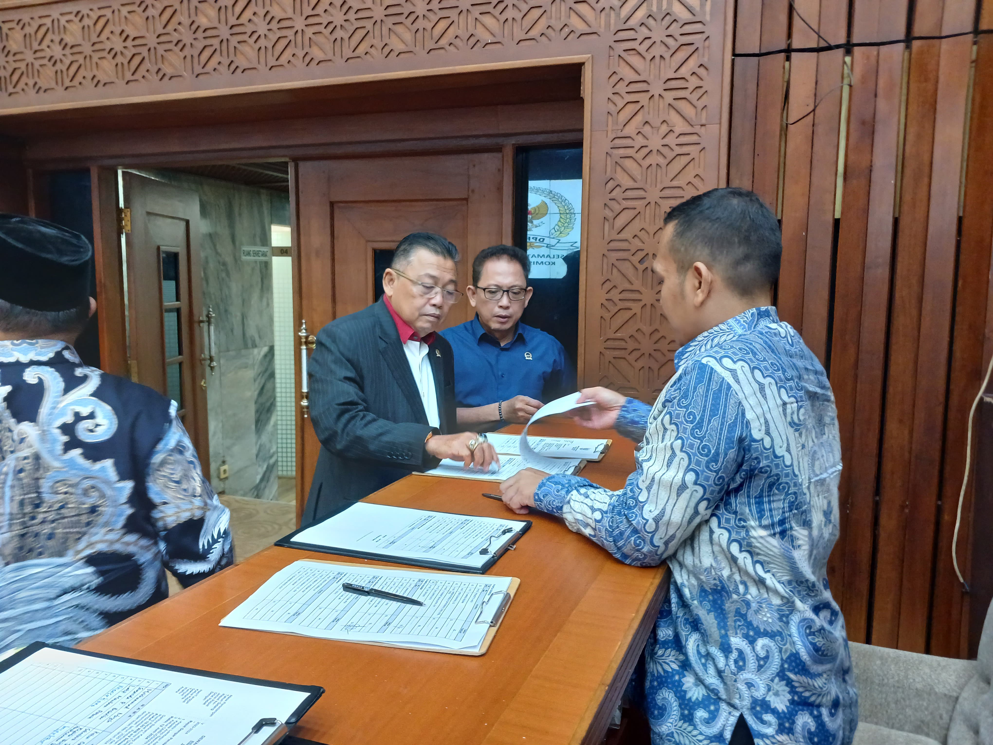 Komisi II DPR RI Rapat Kerja dan Rapat Dengar Pendapat (RDP) dengan Menpan RB, BKN, dan KASN